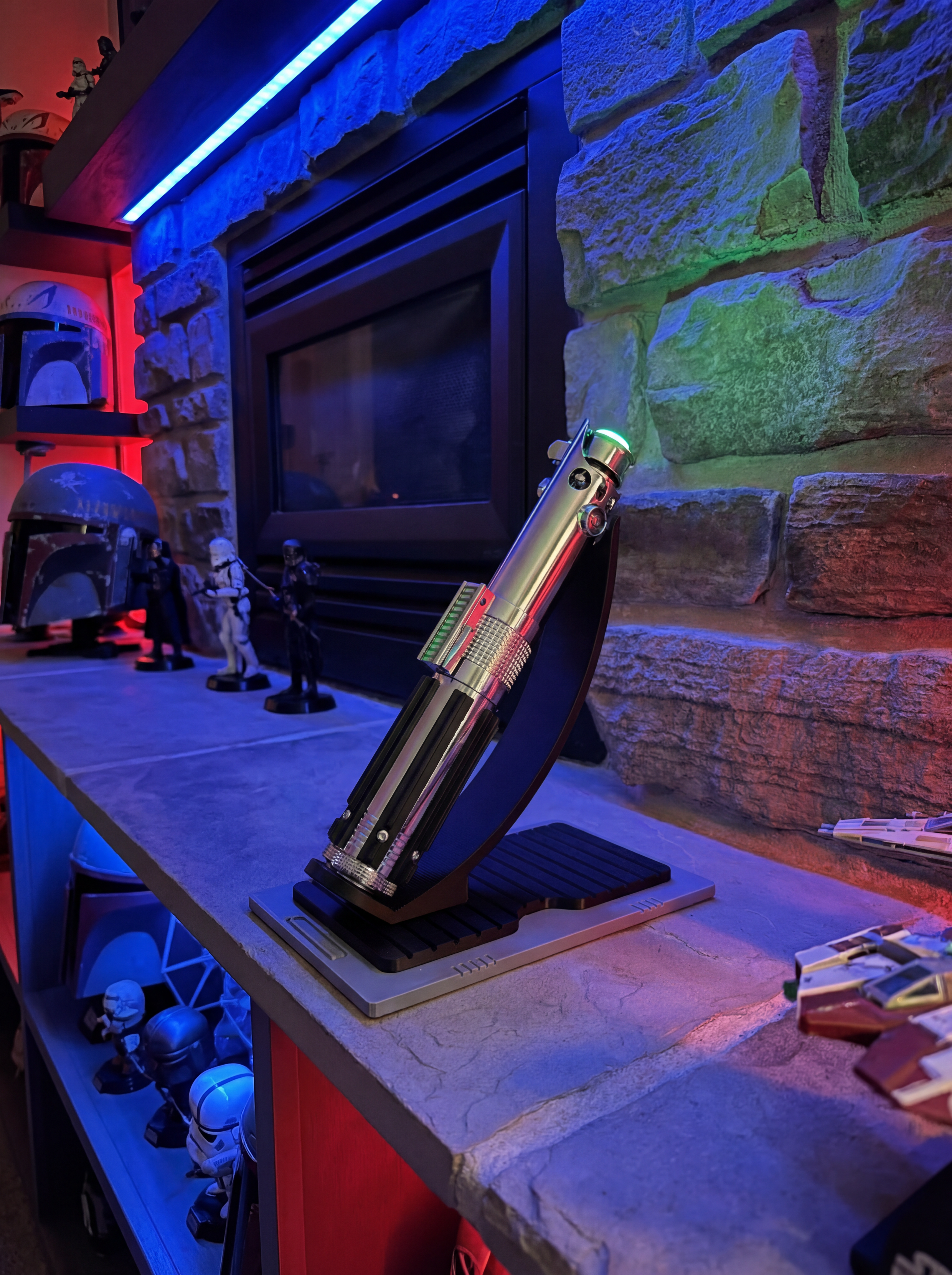 Vertical Lightsaber Stand - View 4